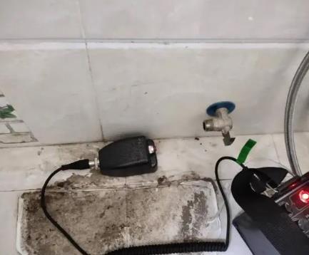 元宝屋顶漏水维修公司分享下卫生间漏水的危害及解决方法
